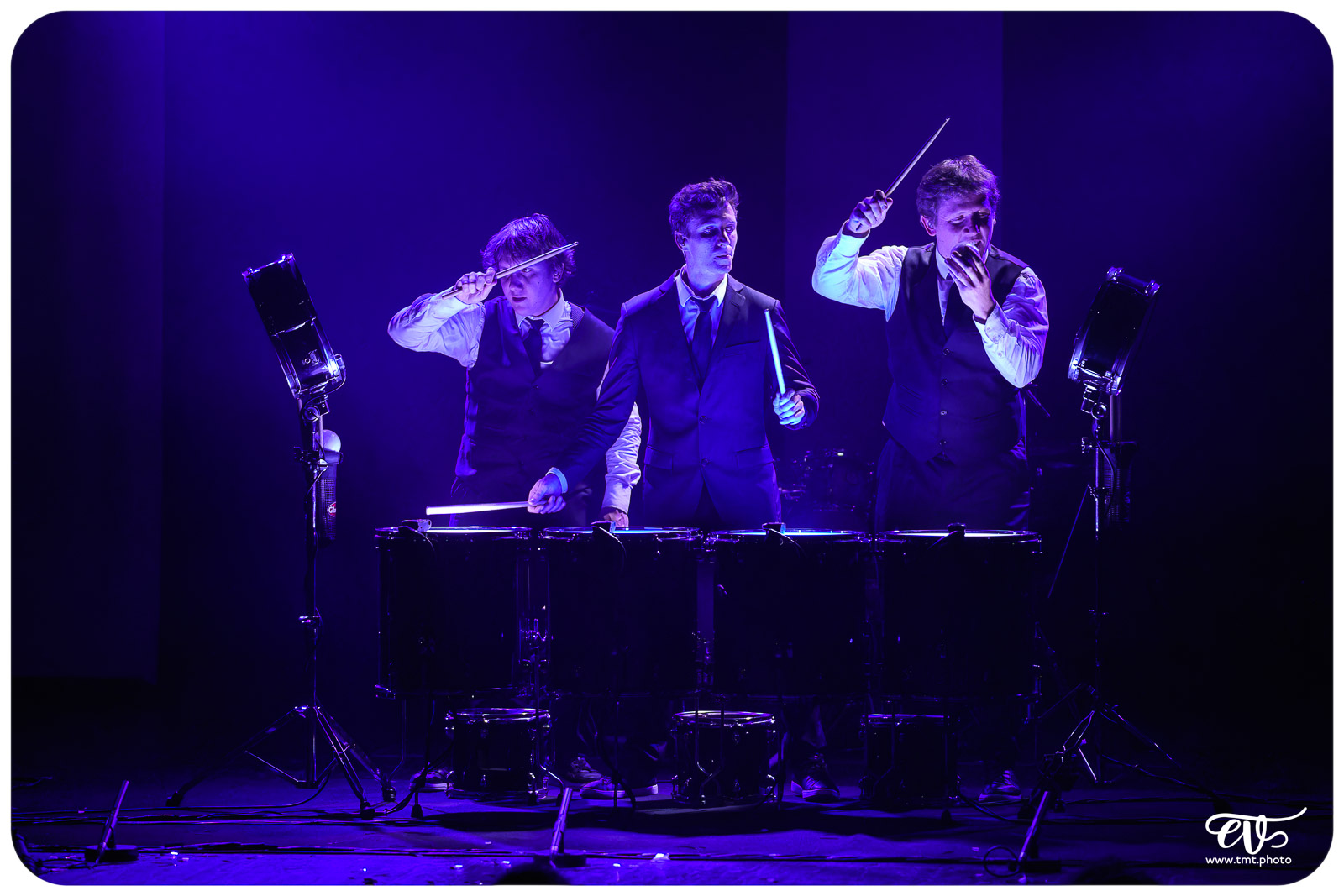 DRUM BROTHERS (LES FRÈRES COLLE)